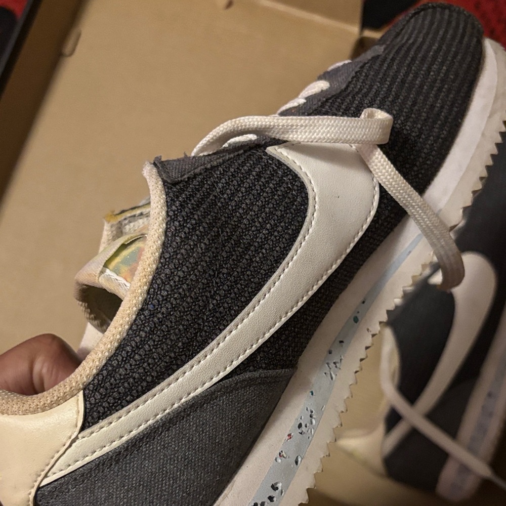 Nike Women's Sneakers - Black and White